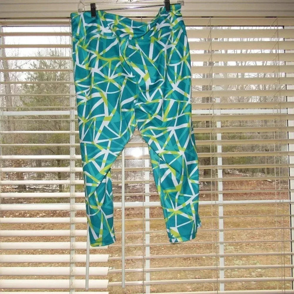 OLD NAVY Active Go Dry Capri Pants Size XXL - Picture 3 of 5